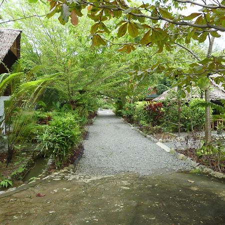 Magpie Homestay & Jungle Trekking Only For Guest Trekking With Us Bukit Lawang Εξωτερικό φωτογραφία